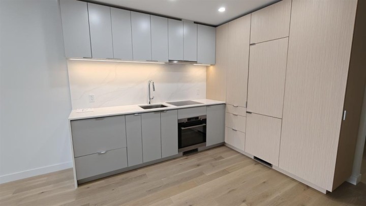 Photo 3 at 707 - 239 Keefer Street, Strathcona, Vancouver East