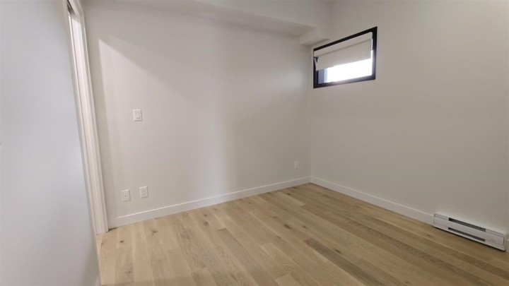 Photo 5 at 707 - 239 Keefer Street, Strathcona, Vancouver East