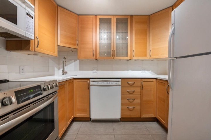 Photo 6 at 104 - 925 W 15th Avenue, Fairview VW, Vancouver West