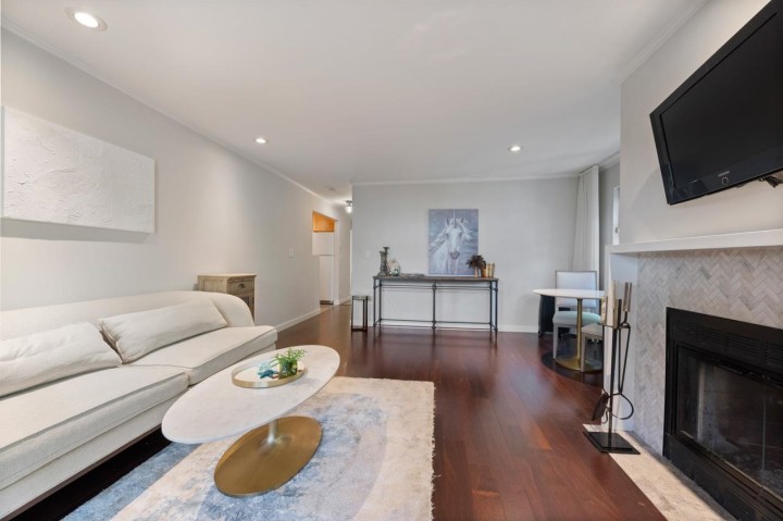 Photo 4 at 104 - 925 W 15th Avenue, Fairview VW, Vancouver West