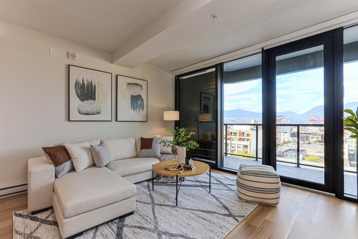 Photo 1 at 903 - 239 Keefer Street, Strathcona, Vancouver East