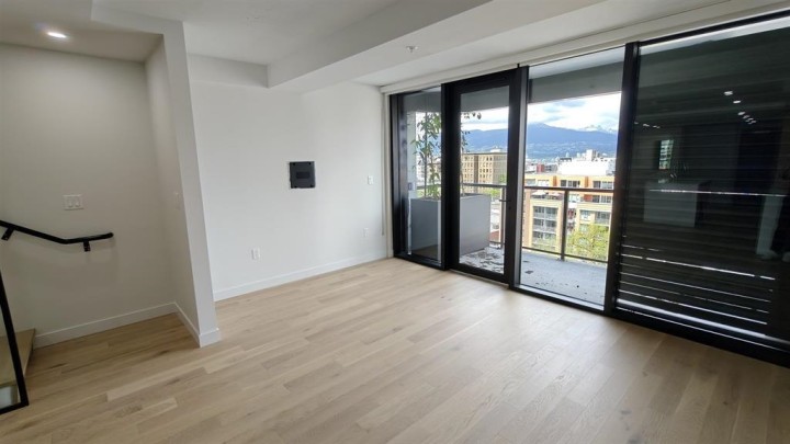 Photo 7 at 901 - 239 Keefer Street, Strathcona, Vancouver East