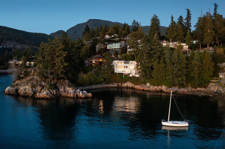 Photo 1 at 5530 Parthenon Place, Eagle Harbour, West Vancouver