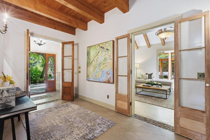 Photo 2 at 947 22nd Street, Dundarave, West Vancouver