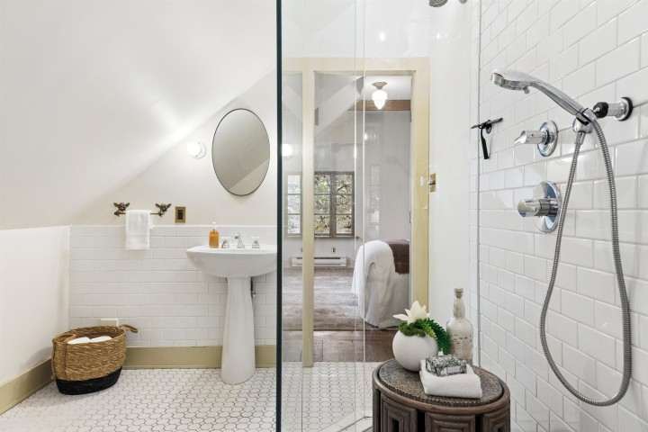 Photo 31 at 947 22nd Street, Dundarave, West Vancouver