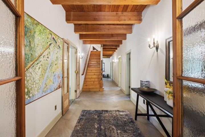 Photo 4 at 947 22nd Street, Dundarave, West Vancouver