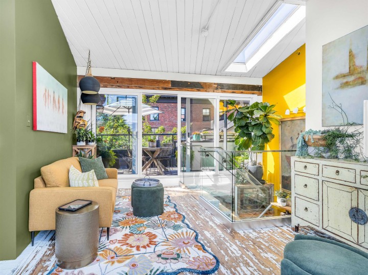 Photo 9 at 83 Alexander Street, Downtown VE, Vancouver East