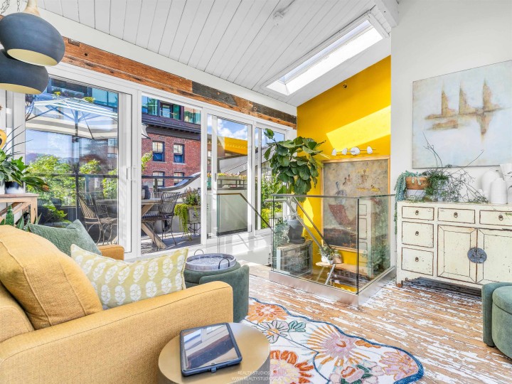 Photo 8 at 83 Alexander Street, Downtown VE, Vancouver East