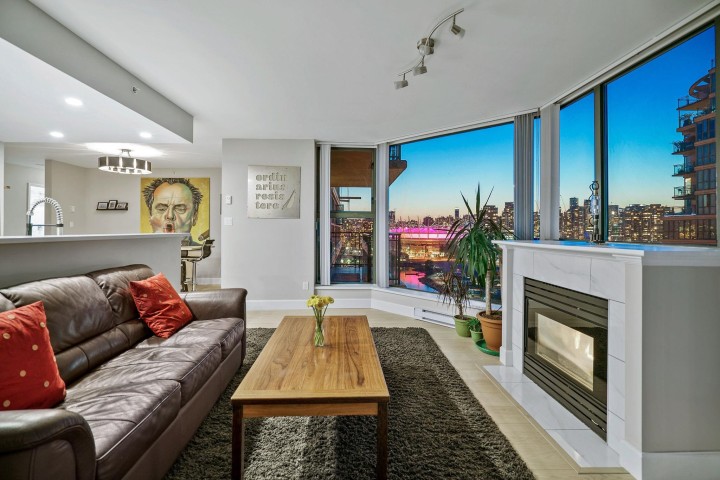 Photo 7 at 2001 - 1128 Quebec Street, Downtown VE, Vancouver East