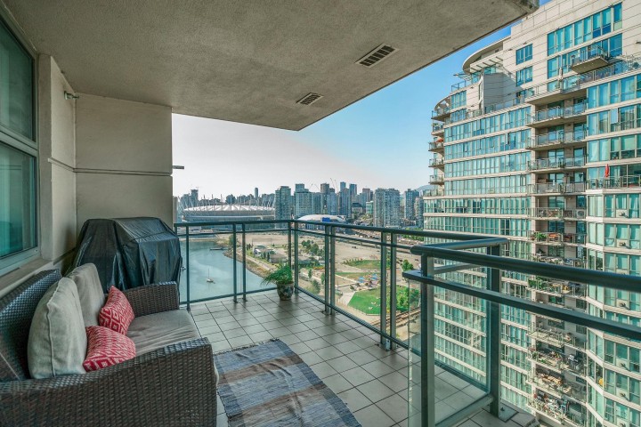 Photo 15 at 2001 - 1128 Quebec Street, Downtown VE, Vancouver East