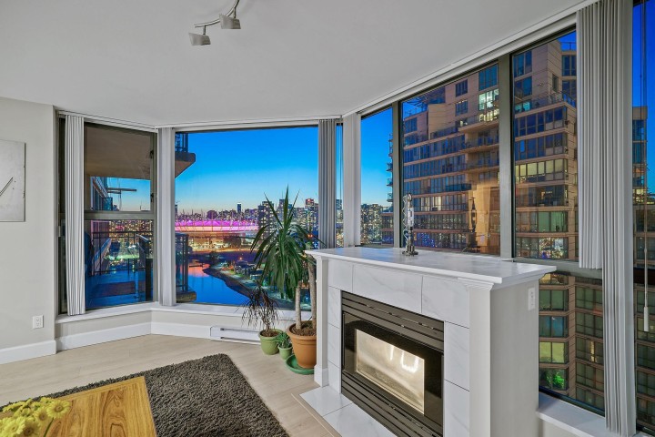 Photo 8 at 2001 - 1128 Quebec Street, Downtown VE, Vancouver East