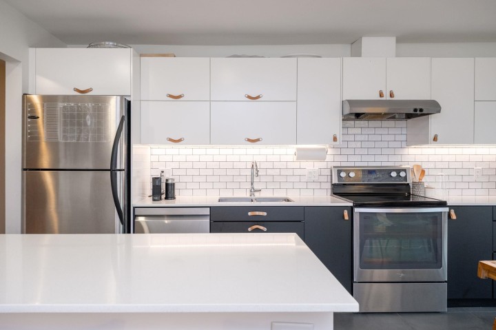 Photo 1 at 412 - 555 W 28 Street, Upper Lonsdale, North Vancouver