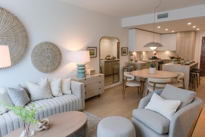 Photo 9 at 307 - 423 6th Street, Park Royal, West Vancouver