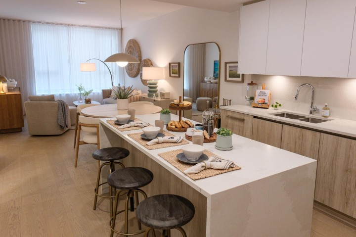 Photo 4 at 307 - 423 6th Street, Park Royal, West Vancouver