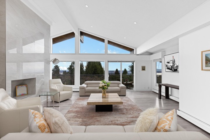 Photo 3 at 1257 Chartwell Place, Chartwell, West Vancouver