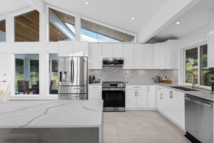 Photo 5 at 1257 Chartwell Place, Chartwell, West Vancouver