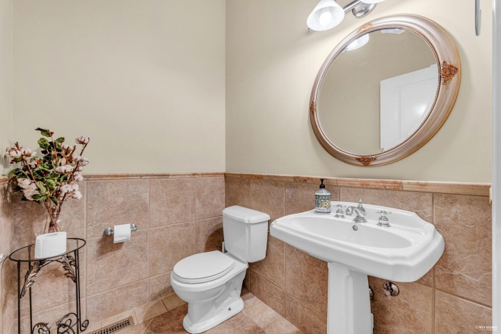 Photo 16 at 2398 Constantine Place, Panorama Village, West Vancouver