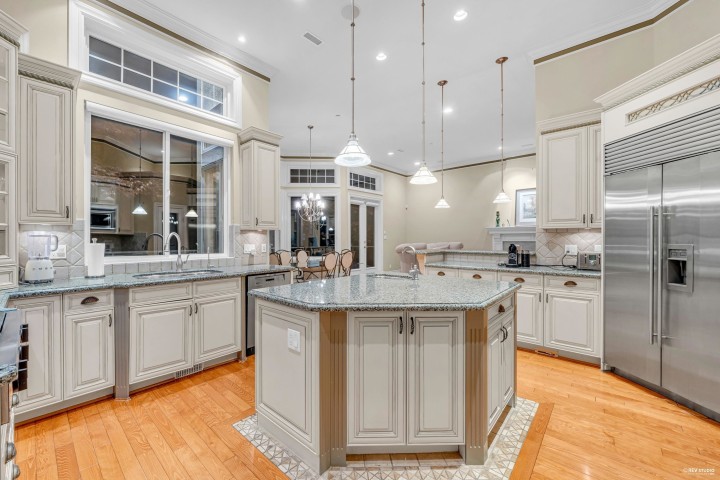 Photo 15 at 2398 Constantine Place, Panorama Village, West Vancouver