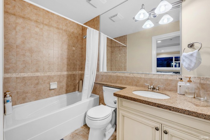 Photo 25 at 2398 Constantine Place, Panorama Village, West Vancouver