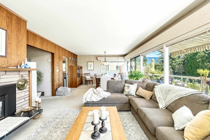 Photo 5 at 792 Anderson Crescent, Sentinel Hill, West Vancouver