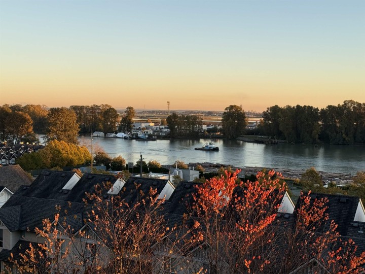 Photo 1 at 705 - 2733 Chandlery Place, South Marine, Vancouver East