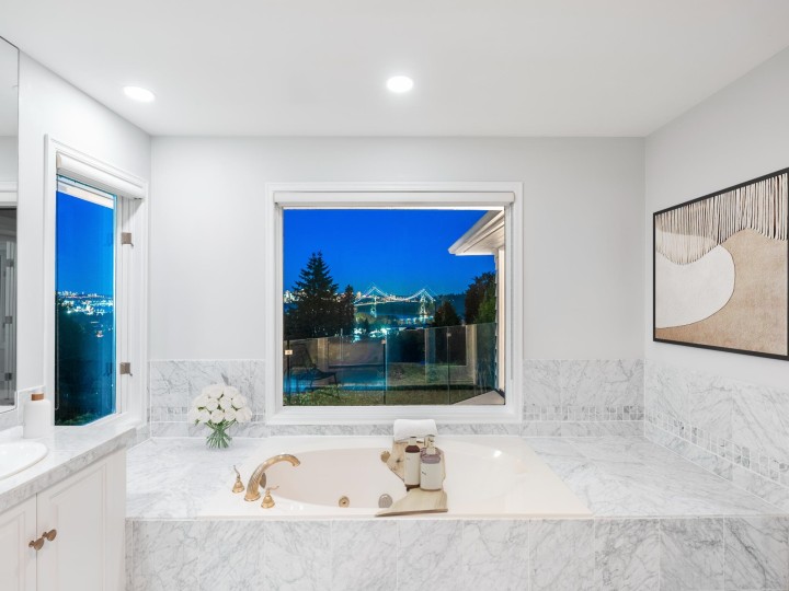 Photo 28 at 816 Anderson Crescent, Sentinel Hill, West Vancouver