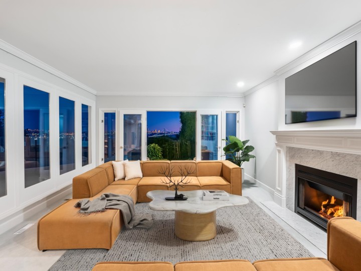 Photo 8 at 816 Anderson Crescent, Sentinel Hill, West Vancouver