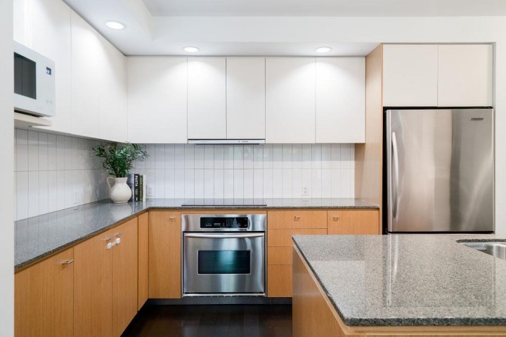 Photo 4 at 403 - 750 W 12th Avenue, Fairview VW, Vancouver West