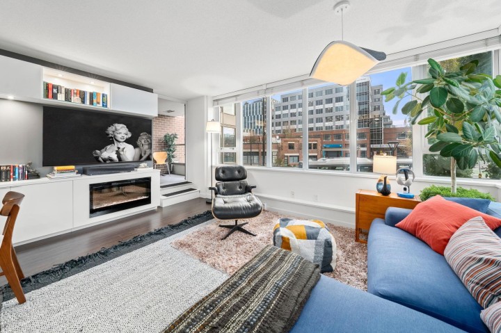 Photo 7 at 211 - 445 W 2nd Avenue, False Creek, Vancouver West