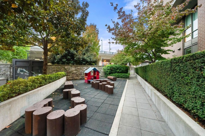 Photo 36 at 211 - 445 W 2nd Avenue, False Creek, Vancouver West