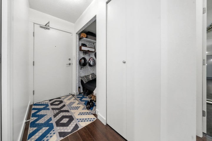 Photo 5 at 211 - 445 W 2nd Avenue, False Creek, Vancouver West