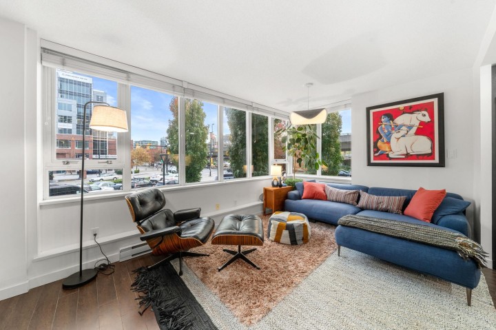 Photo 9 at 211 - 445 W 2nd Avenue, False Creek, Vancouver West