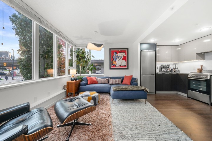 Photo 8 at 211 - 445 W 2nd Avenue, False Creek, Vancouver West