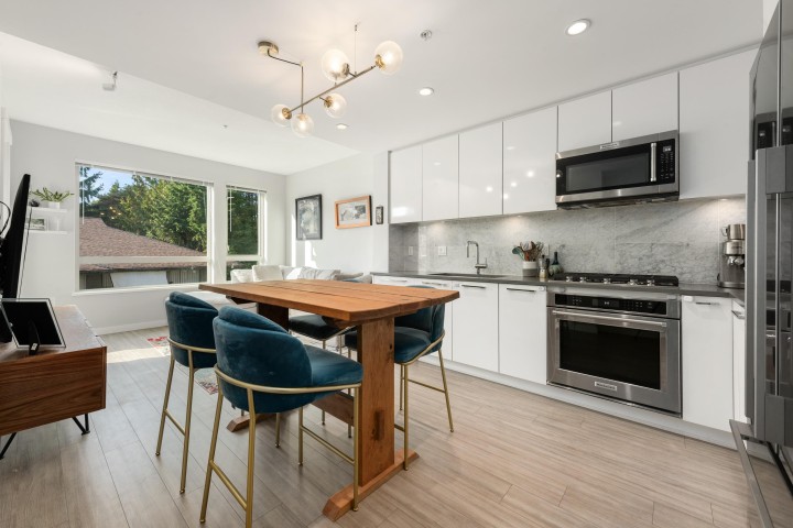 Photo 3 at 311 - 2651 Library Lane, Lynn Valley, North Vancouver