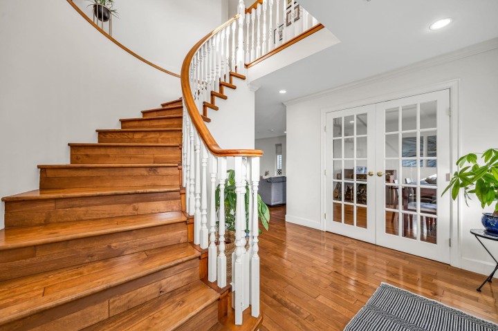 Photo 2 at 3191 E 8th Avenue, Renfrew VE, Vancouver East