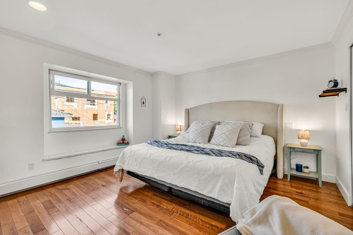 Photo 5 at 3191 E 8th Avenue, Renfrew VE, Vancouver East