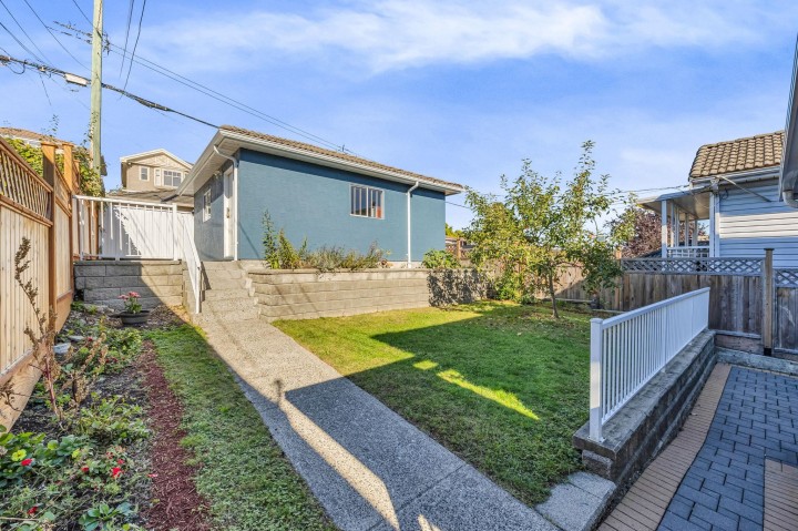 Photo 33 at 3191 E 8th Avenue, Renfrew VE, Vancouver East