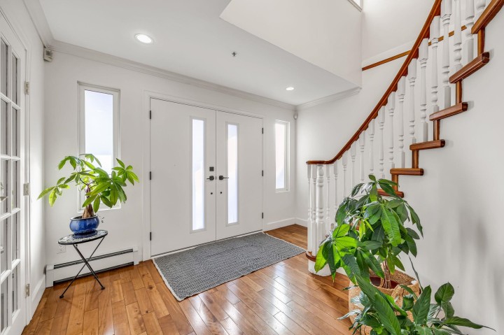 Photo 4 at 3191 E 8th Avenue, Renfrew VE, Vancouver East