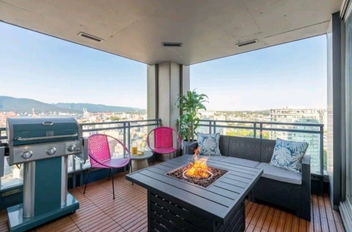 Photo 5 at 2503 - 183 Keefer Place, Downtown VW, Vancouver West