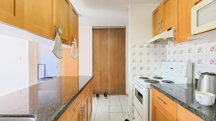 Photo 5 at 512 - 950 Drake Street, Downtown VW, Vancouver West