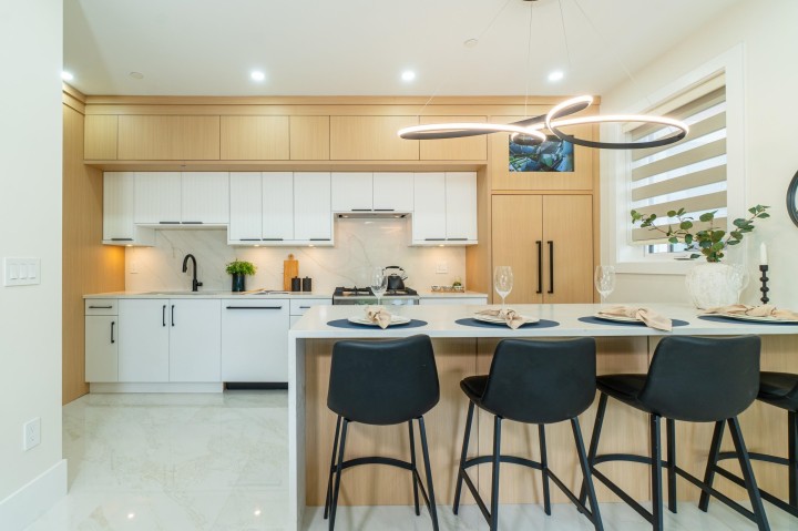 Photo 7 at 1554 W 66th Avenue, S.W. Marine, Vancouver West