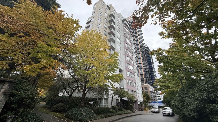 Photo 2 at 106 - 3455 Ascot Place, Collingwood VE, Vancouver East