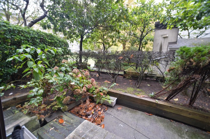 Photo 3 at 106 - 3455 Ascot Place, Collingwood VE, Vancouver East