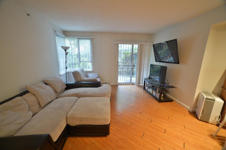 Photo 11 at 106 - 3455 Ascot Place, Collingwood VE, Vancouver East