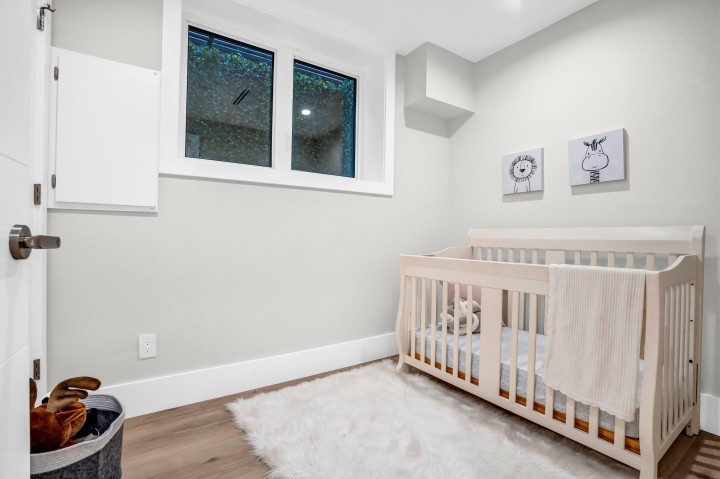 Photo 17 at 2380 Marine Drive, Dundarave, West Vancouver