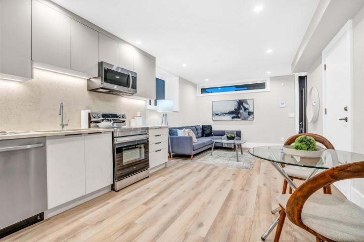 Photo 14 at 2380 Marine Drive, Dundarave, West Vancouver