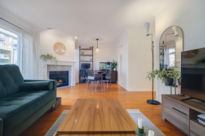 Photo 1 at 301 - 1868 E 11th Avenue, Grandview Woodland, Vancouver East