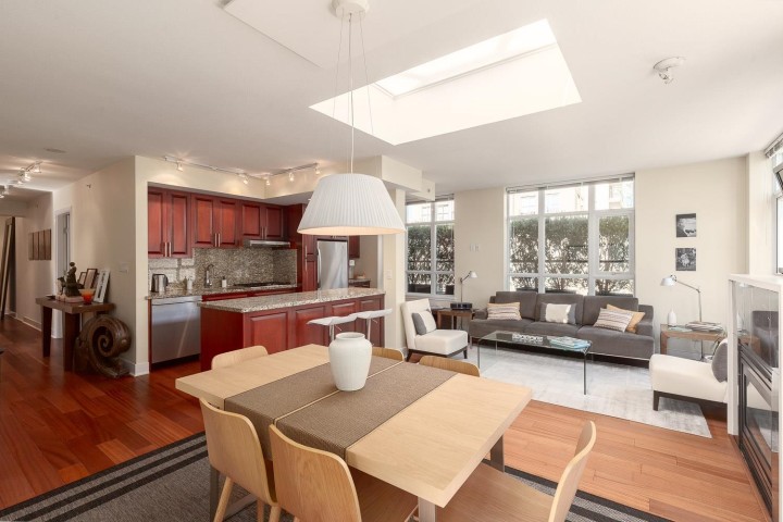 Photo 2 at PH803 - 988 Richards Street, Yaletown, Vancouver West