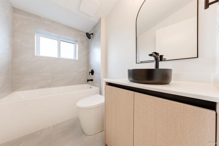 Photo 17 at 202 - 5092 Slocan Street, Collingwood VE, Vancouver East