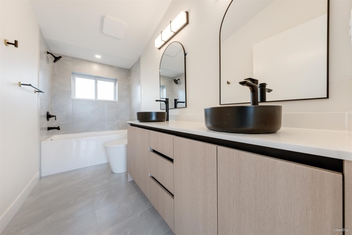 Photo 14 at 202 - 5092 Slocan Street, Collingwood VE, Vancouver East